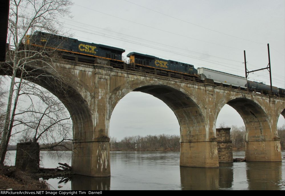 CSX 5363 2nd on Q403